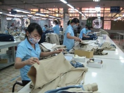 Theo VCCI, nếu dịch bệnh tiếp tục kéo dài, 75% số doanh nghiệp cho biết phải thu hẹp quy mô lao động, gần 10% số doanh nghiệp phải giảm quy mô lao động tới 50% so với hiện nay