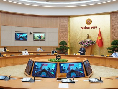 Báo chí châu Âu đánh giá, sự đồng lòng của các tầng lớp nhân dân thực hiện nghiêm các chỉ thị của Thủ tướng Chính phủ là một trong những nguyên nhân quan trọng giúp công cuộc chống dịch Covid-19 của Việt Nam đạt những thành công bước đầu hiện nay (Ảnh: Thủ tướng Chính phủ Nguyễn Xuân Phúc chủ trì họp triển khai công tác chống dịch - Ảnh:VGP/ Quang Hiếu)