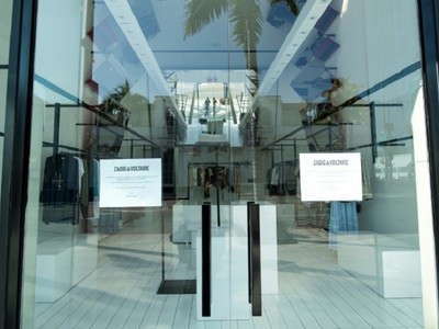 Chính quyền Mỹ hy vọng chương trình hỗ trợ vay vốn sẽ giúp doanh nghiệp duy trì sự ổn định và nhanh chóng mở cửa trở lại khi nền kinh tế được kích hoạt lại. Ảnh: AFP