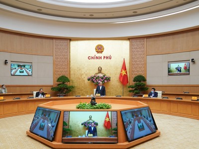 Thủ tướng Nguyễn Xuân Phúc làm việc với Thành phố Hà Nội sáng 20/4 (Ảnh: VGP)