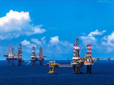 Giá dầu âm, cơ hội Việt Nam mua dầu thô tích trữ nhưng... không dễ làm