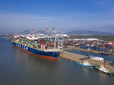 Theo Công ty TNHH Cảng quốc tế Cái Mép (CMIT), hiện 100% hàng hóa xuất nhập khẩu tuyến xa và hàng nội Á tại  khu vực Cái Mép đều do các hãng tàu nước ngoài chuyên chở, thị phần của các hãng tàu nội địa là 0%.