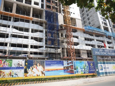 Dự án Phú Đông Premier thi công xuyên dịch để về đích đúng cam kết