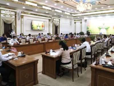 Bộ trưởng Nguyễn Chí Dũng đề nghị lãnh đạo TP.HCM chú ý đến nguy cơ doanh nghiệp Việt bị thâu tóm tại buổi làm việc của Thủ tướng Chính phủ với lãnh đạo TP.HCM về tình hình kinh tế xã hội 4 tháng đầu năm 2020 (Ảnh: Trung tâm báo chí).