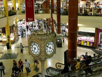 Bên trong một trung tâm mua sắm Westfield tại Sydney. Ảnh: AFP