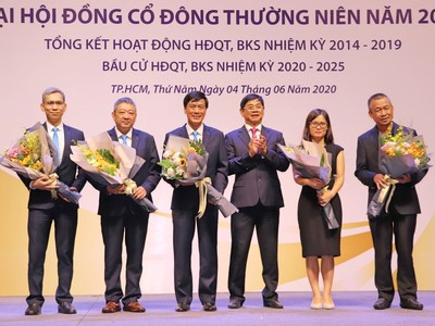HĐQT SAGS nhiệm kỳ 2020-2025. Ông Đặng Tuấn Tú, sinh năm 1963 (thứ ba từ trái qua) được bầu làm Chủ tịch (Ảnh: HP).