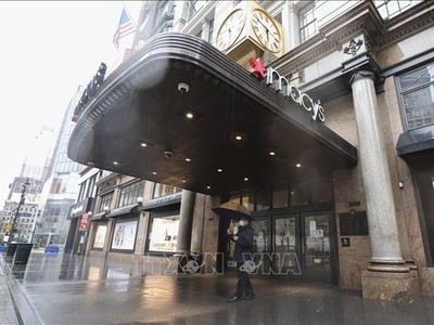 Cửa hàng tại New York, Mỹ, đóng cửa ngày 23/3/2020, trong bối cảnh dịch COVID-19 lan rộng. Ảnh: THX/TTXVN
