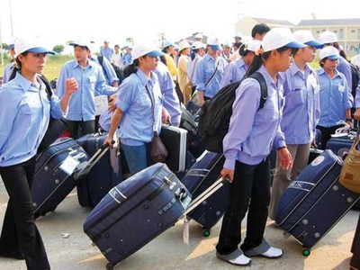 Các quy định chặt chẽ với doanh nghiệp đưa người lao động đi làm việc ở nước ngoài là cần thiết nhằm nâng cao việc bảo đảm các điều kiện bảo vệ người lao động. Ảnh: Internet