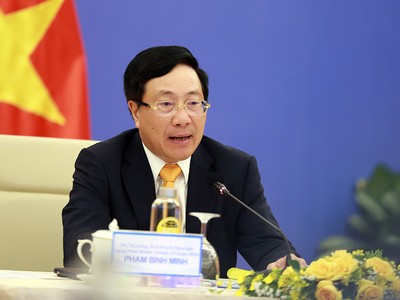 Phó Thủ tướng Phạm Bình Minh đồng chủ trì phiên họp (Ảnh: VGP)