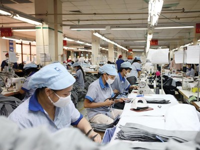 Thực thi EVFTA, ngành dệt may có lợi thế lớn, nhưng vướng mắc ở khâu nguyên liệu chưa chủ động được. Ảnh: Đức Thanh