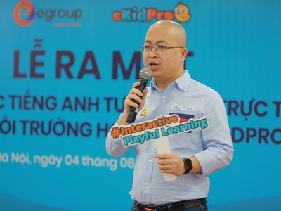 Ông Mai Duy Quang - Phó chủ tịch Hiệp hội Phần mềm và Dịch vụ Công nghệ thông tin Việt Nam, CEO của eKidPro chia sẻ về sản phẩm tại sự kiện
