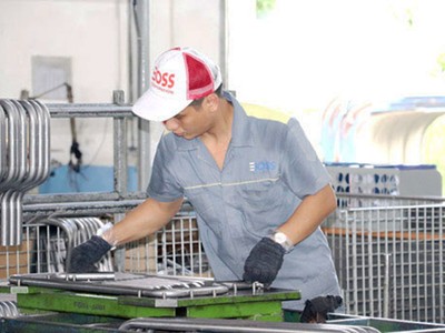 Công ty TNHH Công nghiệp Boss liên kết với một số doanh nghiệp khác sản xuất các thiết bị y tế xuất khẩu vào Hoa Kỳ. Ảnh: Hương GIang