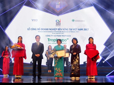 Traphaco đạt Top 10 doanh nghiệp phát triển bền vững 2017