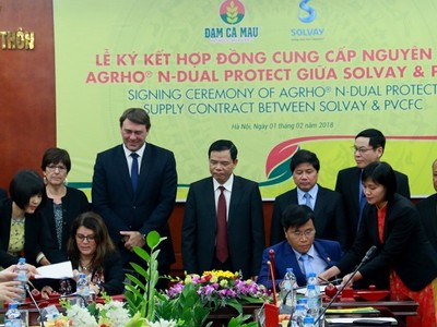 Đạm Cà Mau ký kết Hợp đồng cung cấp nguyên liệu dài hạn với Tập đoàn Solvay