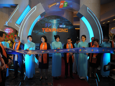 Lễ cắt băng khai trương các hoạt động kỷ niệm 30 năm thành lập FPT.