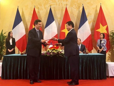 FPT và Schneider Electric hợp tác chiến lược