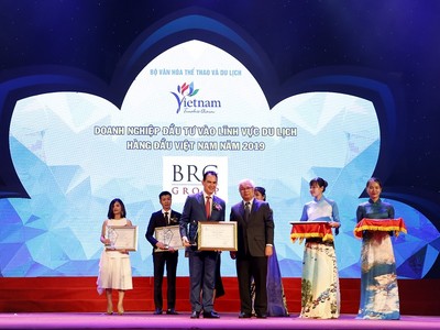 Ông Christopher Lajus nhận giải doanh nghiệp đầu tư vào lĩnh vực
 du lịch Hàng đầu Việt Nam 2019
