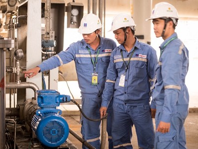 Nhà máy Đạm Cà Mau dừng máy để bảo dưỡng