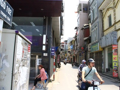 Ngõ 192 Lê Trọng Tấn, Hoàng Mai, Hà Nội, nơi được Công ty Sao Vàng đề nghị thanh tra về đất đai. Ảnh: Thành Nguyễn.