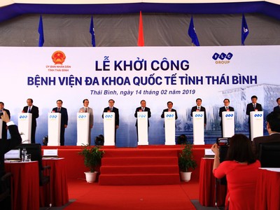 Lễ khởi công có sự tham dự của Thủ tướng Chính phủ Nguyễn Xuân Phúc và lãnh đạo các bộ, ngành, địa phương. Ảnh: Thành Nguyễn