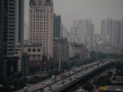 Diện tích đất dành cho giao thông tại Hà Nội và TP.HCM còn thấp. Ảnh: Thành Nguyễn.