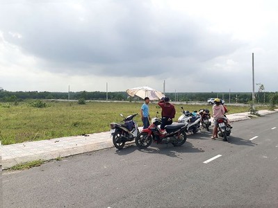 Đất nền đang là kênh đầu tư có sức hút lớn nhất với giới đầu tư. Ảnh: Việt Dũng