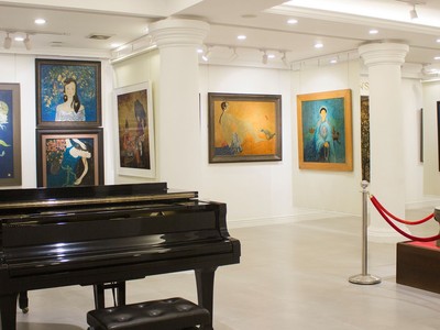 Triển lãm như một món quà mà ban tổ chức dành tặng phái nữ nhân ngày 8/3.