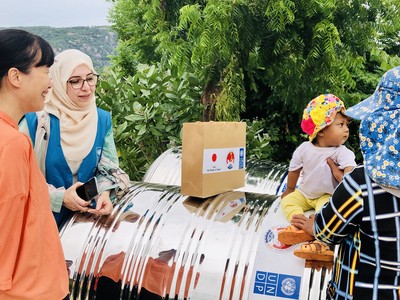 Đã có 500 bồn trữ nước sạch dung tích 1000 lít được trao cho các hộ dân.