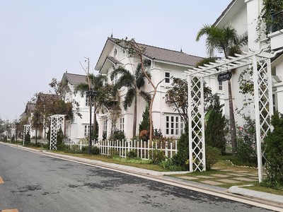 Vườn Vua Resort & Villas đang là điểm đến nghỉ dưỡng yêu thích của nhiều gia đình vào các dịp cuối tuần. Ảnh: Thành Nguyễn.