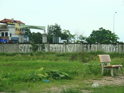 Sốt đất có thể dẫn đến những hệ lụy. Ảnh: Thành Nguyễn.