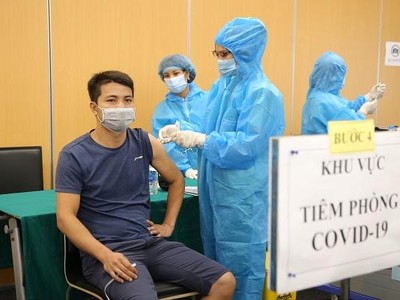 Vĩnh Phúc đang tăng độ phủ vắc-xin tại các khu công nghiệp. Ảnh: Internet.