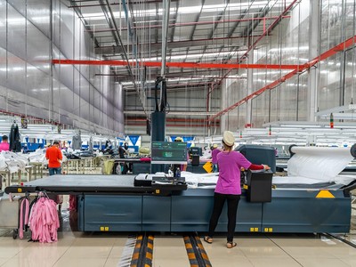 Các nhà máy, xí nghiệp trong cả nước đang dần trở lại guồng quay quen thuộc thường nhật. Ảnh: Shutterstock.