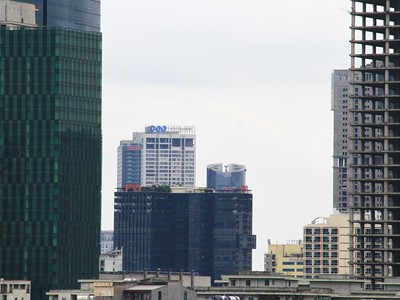 Bất động sản vẫn được xem là kênh trú ẩn an toàn trước những biến động lớn. Ảnh: Thành Nguyễn.