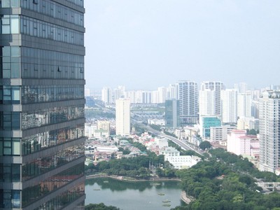 Gia tăng dân số nhanh chóng đang tạo nhiều áp lực cho công tác quy hoạch đô thị. Ảnh: Thành Nguyễn.