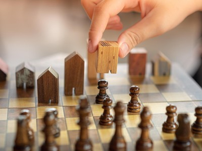 "Khối ngoại" vẫn đang tìm kiếm cơ hội thực hiện các thương vụ M&A. Ảnh: Shutterstock.