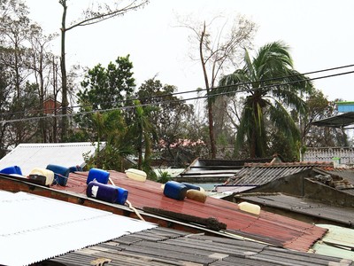 Hướng dẫn bảo vệ nhà cửa trong bão