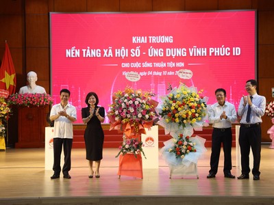 Vĩnh Phúc hưởng ứng ngày Chuyển đổi số quốc gia, khai trương ứng dụng Vĩnh Phúc ID