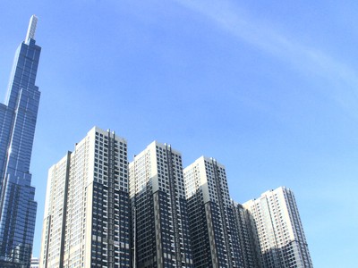 Thị trường căn hộ TP.HCM trải qua nửa đầu năm trầm lắng. Ảnh: Bình Minh.