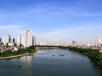 Bất chấp giá căn hộ tăng cao, nhiều người vẫn đang tự tin lên kế hoạch mua nhà thời gian tới. Ảnh: Bình Minh.