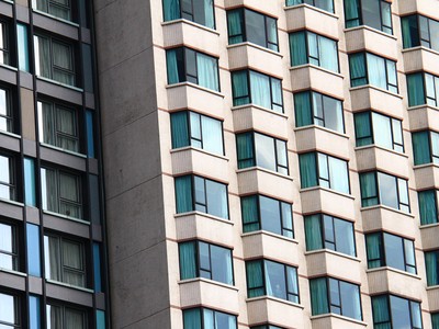 Bất động sản cho thuê đang là phân khúc được nhiều nhà đầu tư hướng tới, nhưng hành lang pháp lý vẫn còn những khoảng trống lớn. Ảnh: Bình Minh.