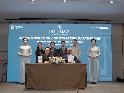 Đại diện HDMon Group và Indochina Capital tại lễ ký kết.