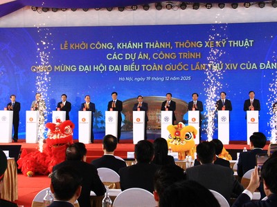 Thủ tướng Chính phủ Phạm Minh Chính phát động Lễ khởi công, khánh thành, thông xe kỹ thuật 234 dự án, công trình tại Dự án Khu đô thị thể thao Olympic. Ảnh: Thành Nguyễn.