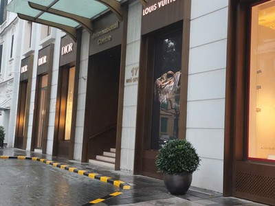 Hà Nội ngày càng nhận được sự quan tâm của các thương hiệu hàng xa xỉ. Ảnh: Bình Minh.