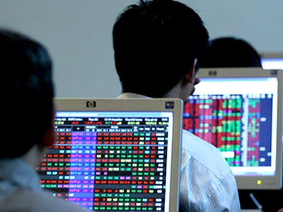 Thị trường tài chính 24h: Cầu chứng khoán giá thấp vẫn lớn