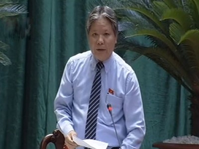 Bộ trưởng Tư pháp Hà Hùng Cường tại phiên chất vấn