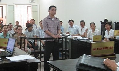 Thiếu tá công an lừa đảo báo Thanh niên lĩnh án chung thân