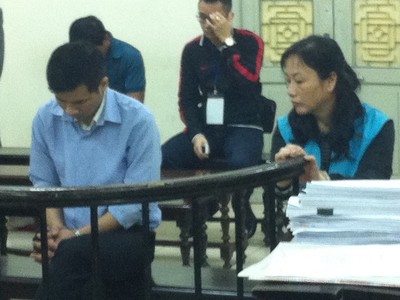 Giảng viên “bắt tay” với giám đốc "chạy việc, chạy trường" chiếm tiền của 126 người