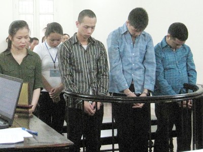 Nữ thủ quỹ “thụt két” Ngân hàng ACB lĩnh 20 năm tù