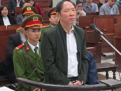 Xét xử nguyên Phó giám đốc Sở Nông nghiệp Hà Nội: Tòa án yêu cầu xác định lại tội danh