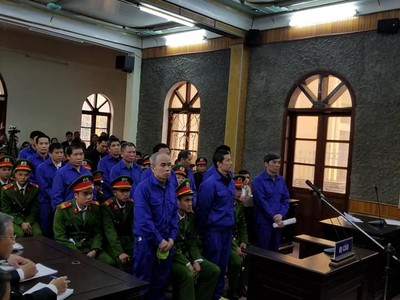 Bồi thường “thừa” tiền tỷ Dự án thủy điện Sơn La: Hoãn tòa vì bị cáo vắng mặt